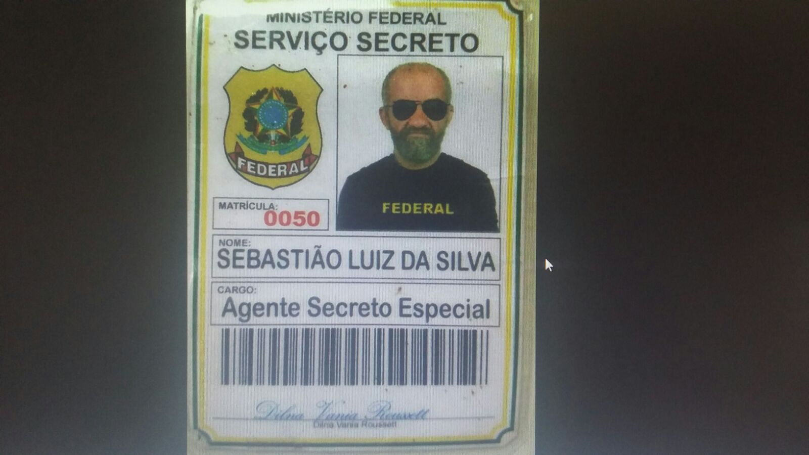 Agente secreto falsidade 1